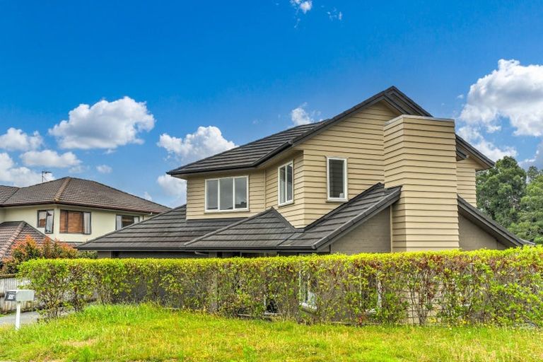 Photo of property in 12 Kouras Place, Flat Bush, Auckland, 2016