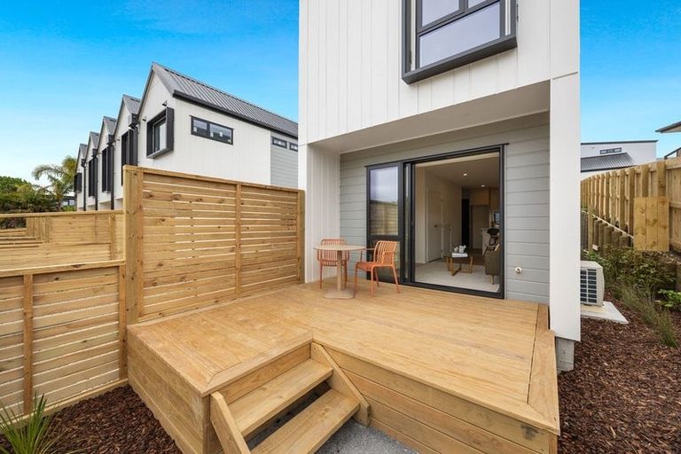 Photo of property in 30e Flaxdale Street, Birkdale, Auckland, 0626