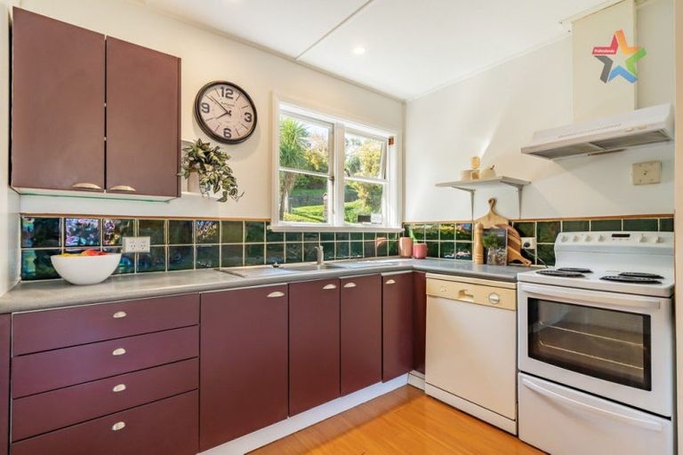 Photo of property in 3 Montgomery Avenue, Karori, Wellington, 6012