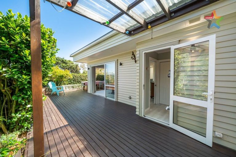 Photo of property in 30 Korokoro Road, Korokoro, Lower Hutt, 5012