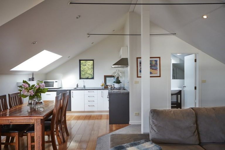 Photo of property in 15a Te Papa Road, Kawakawa Bay, 2585