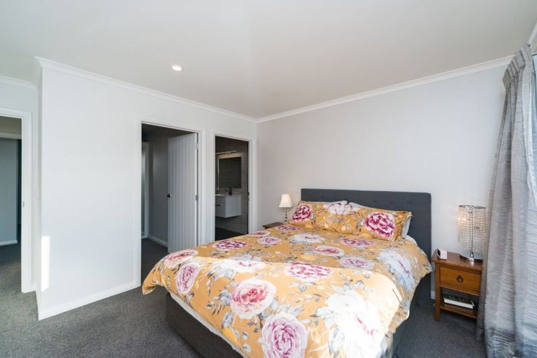 Photo of property in 5 Waimarama Court, Roslyn, Palmerston North, 4414