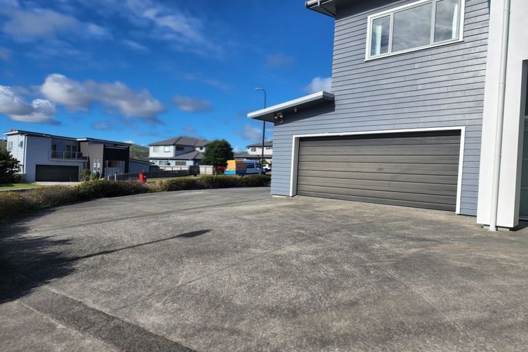 Photo of property in 1 Kahurangi Heights, Aotea, Porirua, 5024