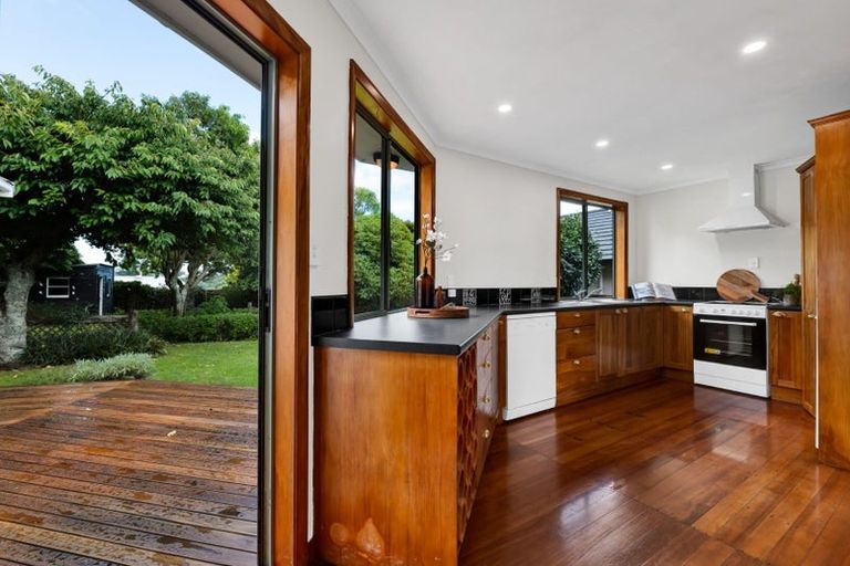 Photo of property in 86 Mangorei Road, Strandon, New Plymouth, 4312