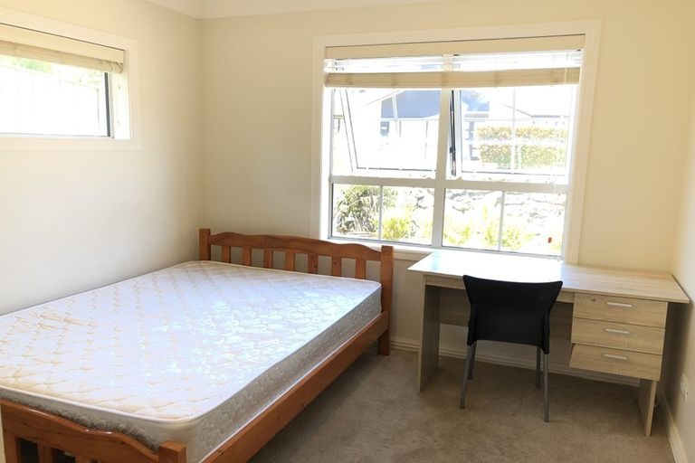 Photo of property in 44 Corricvale Way, Northcross, Auckland, 0630