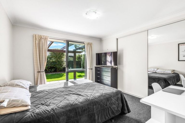 Photo of property in 20 Evergreen Place, Parklands, Christchurch, 8083