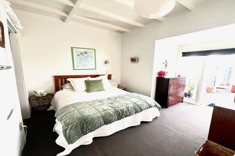 Photo of property in 23 Maungakiekie Avenue, Greenlane, Auckland, 1051