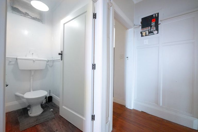 Photo of property in 1 Elm Row, Dunedin Central, Dunedin, 9016