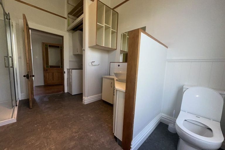 Photo of property in 121 Wellington Street, Picton, 7220