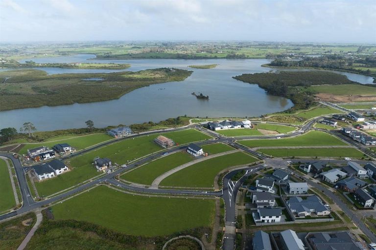 Photo of property in 240 Park Estate Road, Rosehill, Papakura, 2113