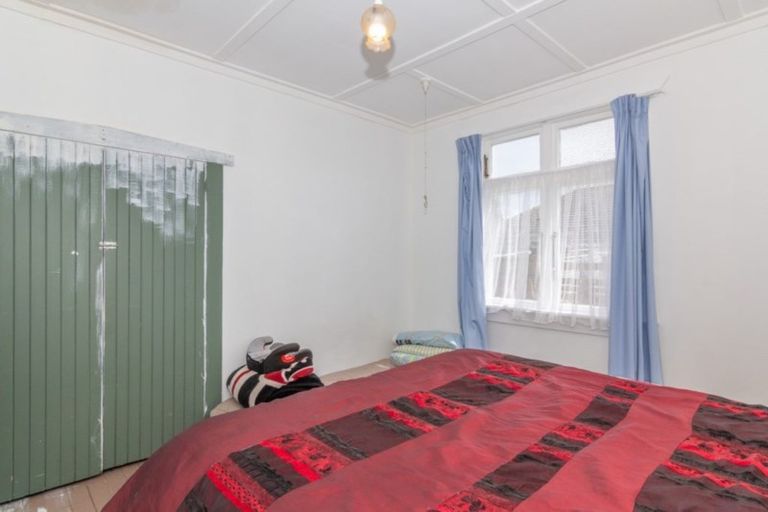 Photo of property in 2 Ballance Street, Raetihi, 4632