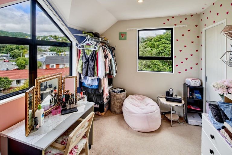 Photo of property in 12a Redwood Avenue, Tawa, Wellington, 5028