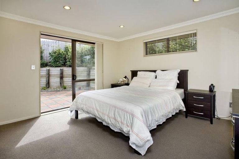 Photo of property in 15 Tekapo Rise, Fairview Heights, Auckland, 0632