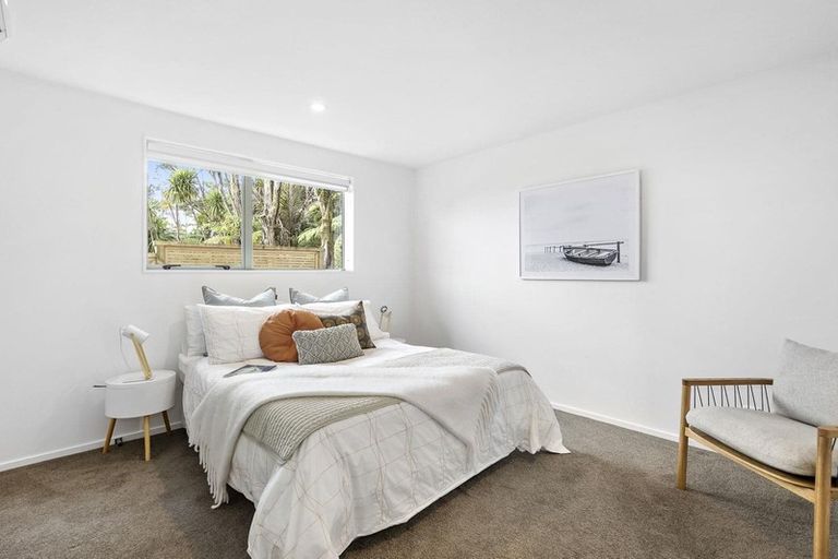 Photo of property in 38 Takahe Road, Titirangi, Auckland, 0604