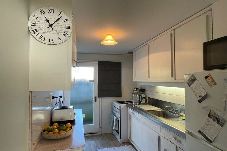 Photo of property in 2/12 Mcfaddens Road, St Albans, Christchurch, 8052