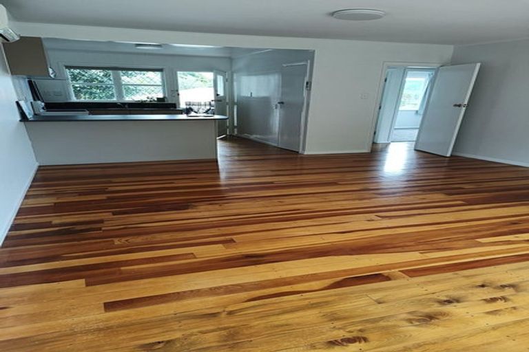 Photo of property in 1/5 Wilmshurst Place, Tawa, Wellington, 5028