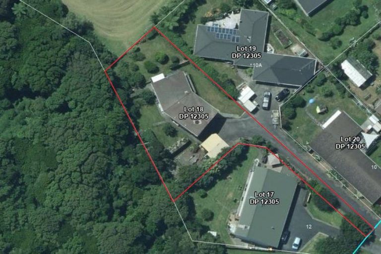 Photo of property in 10b Hickford Place, Okato, 4335