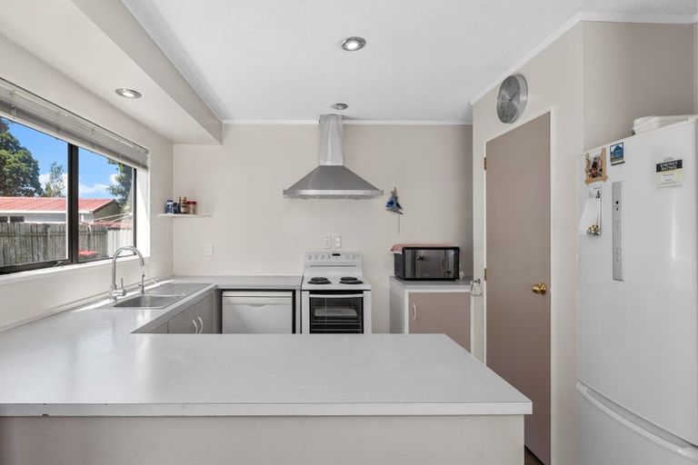 Photo of property in 229 Gravatt Road, Papamoa Beach, Papamoa, 3118