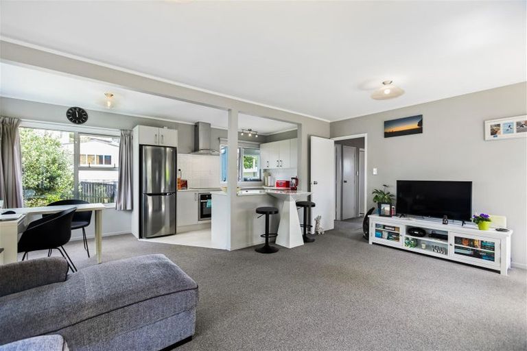 Photo of property in 1/33 Halberg Street, Glenfield, Auckland, 0629
