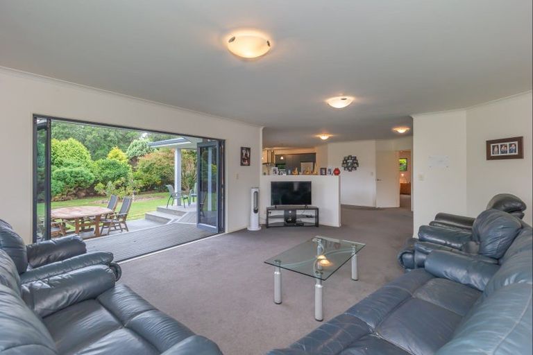 Photo of property in 14 Pohutukawa Drive, Levin, 5571