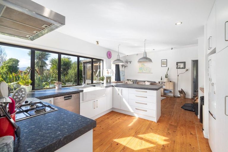 Photo of property in 863 Gebbies Pass Road, Teddington, Lyttelton, 8971