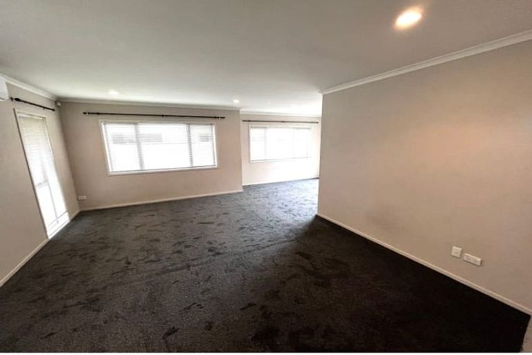 Photo of property in 4 Mordane Place, Flat Bush, Auckland, 2016