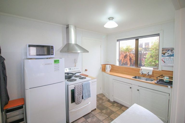 Photo of property in 12 Walker Street, Bluff, 9814