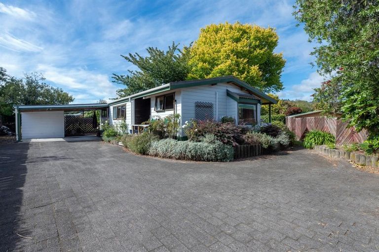 Photo of property in 12 Te Ana Place, Lynmore, Rotorua, 3010