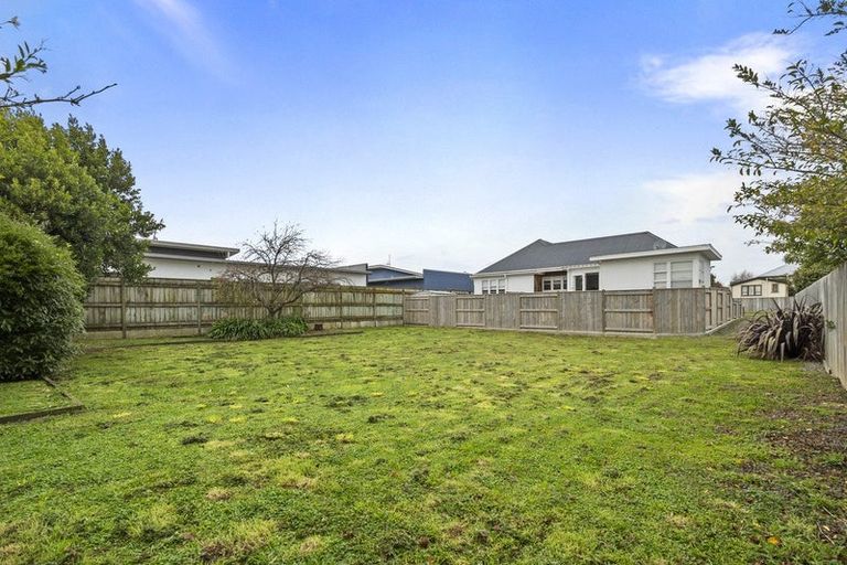 Photo of property in 19a Rosalie Terrace, Kelvin Grove, Palmerston North, 4414