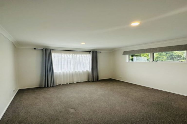 Photo of property in 34a Schnapper Rock Road, Schnapper Rock, Auckland, 0632