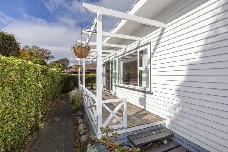 Photo of property in 1/52 Matatua Road, Raumati Beach, Paraparaumu, 5032