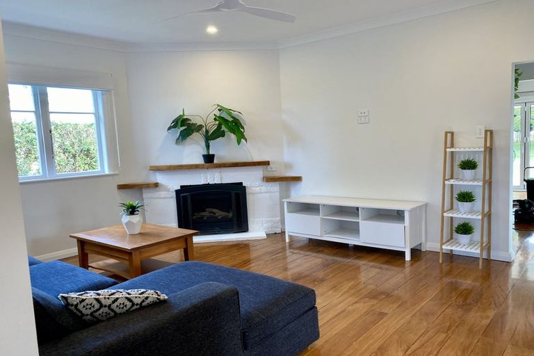 Photo of property in 2 Brassey Street, Waverley, 4510