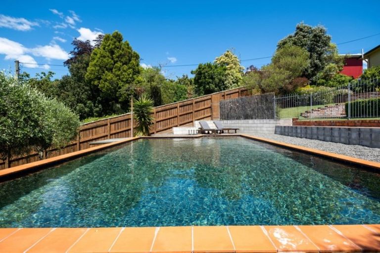 Photo of property in 17 Kopanga Road, Havelock North, 4130