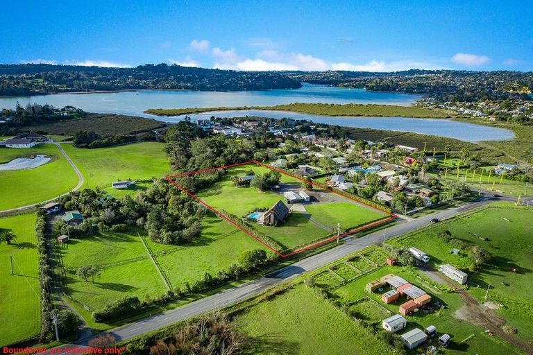 Photo of property in 70 Puriri Road, Whenuapai, Auckland, 0618