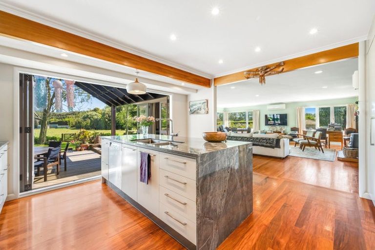 Photo of property in 94 Clevedon-takanini Road, Clevedon, Papakura, 2582