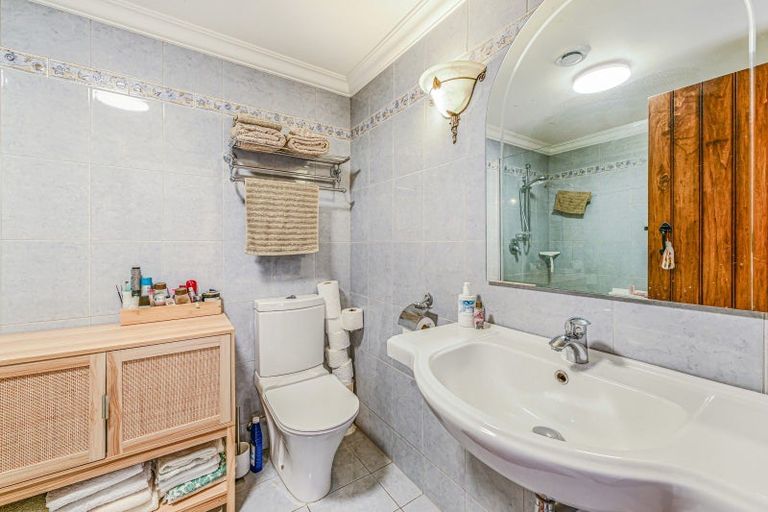 Photo of property in 4/6 Quiet Woman Way, Monaco, Nelson, 7011