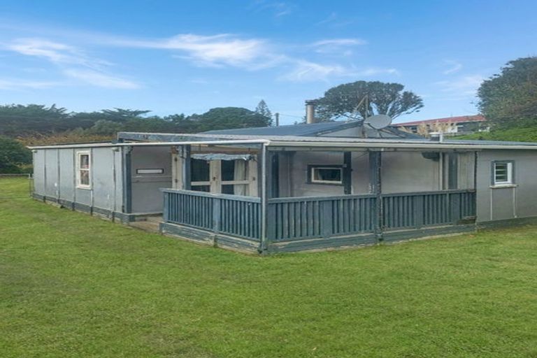 Photo of property in 145 Kahukura Avenue, Waitarere Beach, Levin, 5510