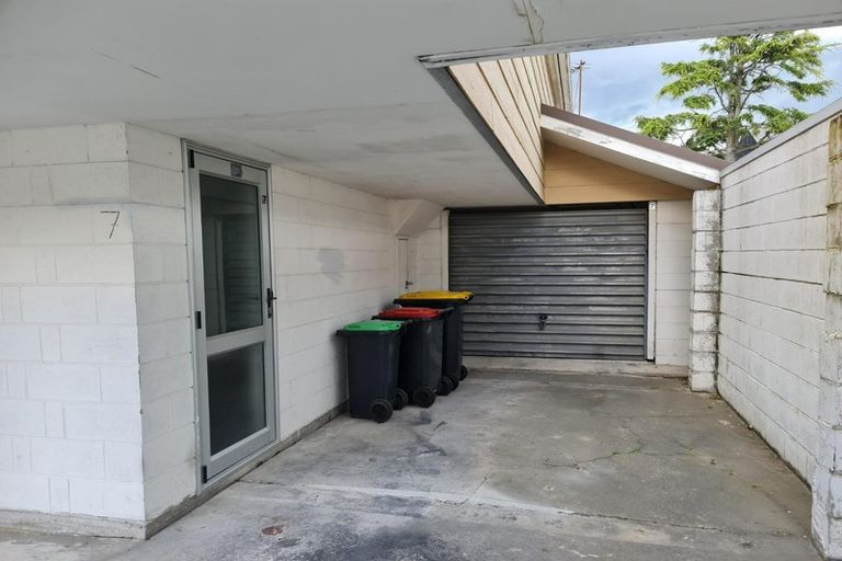 Photo of property in 2/7 Division Street, Riccarton, Christchurch, 8041