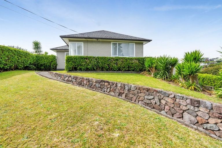 Photo of property in 17 Rainsford Street, Moturoa, New Plymouth, 4310