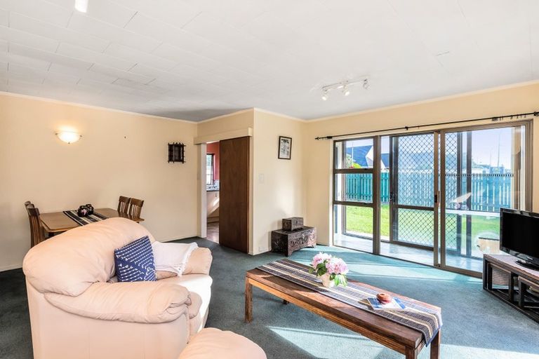 Photo of property in 118 Hillcrest Road, Raumati Beach, Paraparaumu, 5032