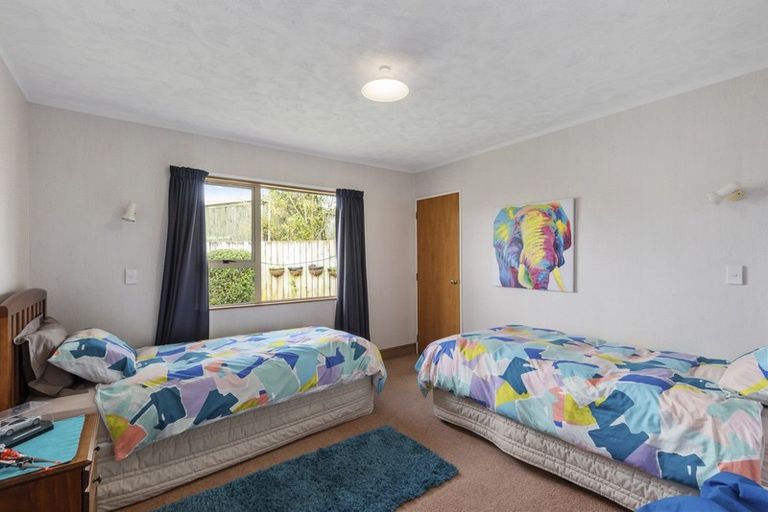 Photo of property in 10 Gimblett Court, Levin, 5510