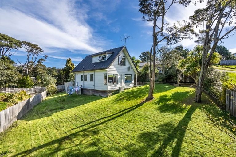 Photo of property in 27 Shadon Place, Stanmore Bay, Whangaparaoa, 0932