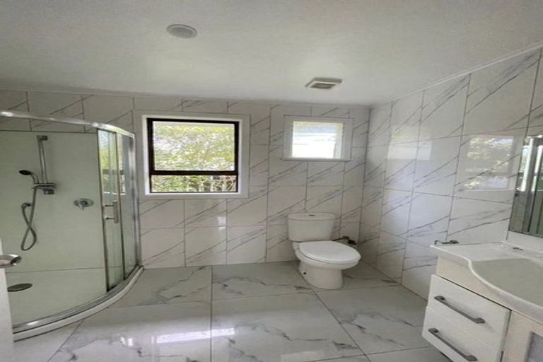 Photo of property in 128 Cobham Crescent, Kelston, Auckland, 0602