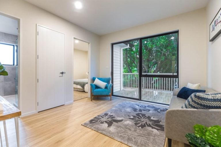 Photo of property in 3 Ti Kouka Place, Te Atatu Peninsula, Auckland, 0610