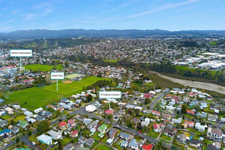 Photo of property in 97 Cobham Crescent, Kelston, Auckland, 0602