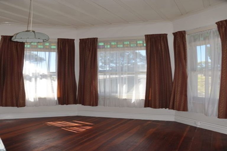 Photo of property in 1/98 Birkenhead Avenue, Birkenhead, Auckland, 0626