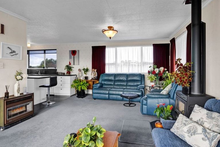 Photo of property in 17 Smeaton Road, Bell Block, New Plymouth, 4312