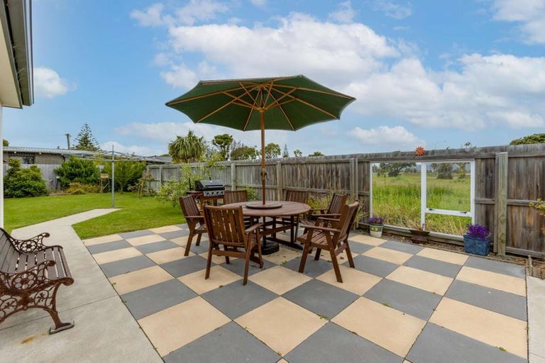Photo of property in 409 Estuary Road, South New Brighton, Christchurch, 8062