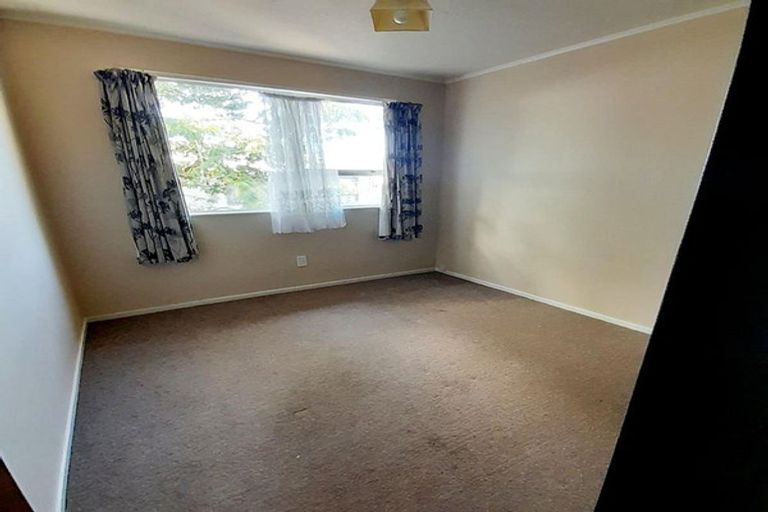 Photo of property in 25 Hartford Crescent, Totara Park, Upper Hutt, 5018