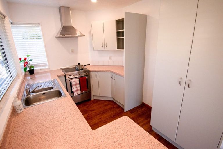 Photo of property in 2/18 Kirsten Place, Parklands, Christchurch, 8083